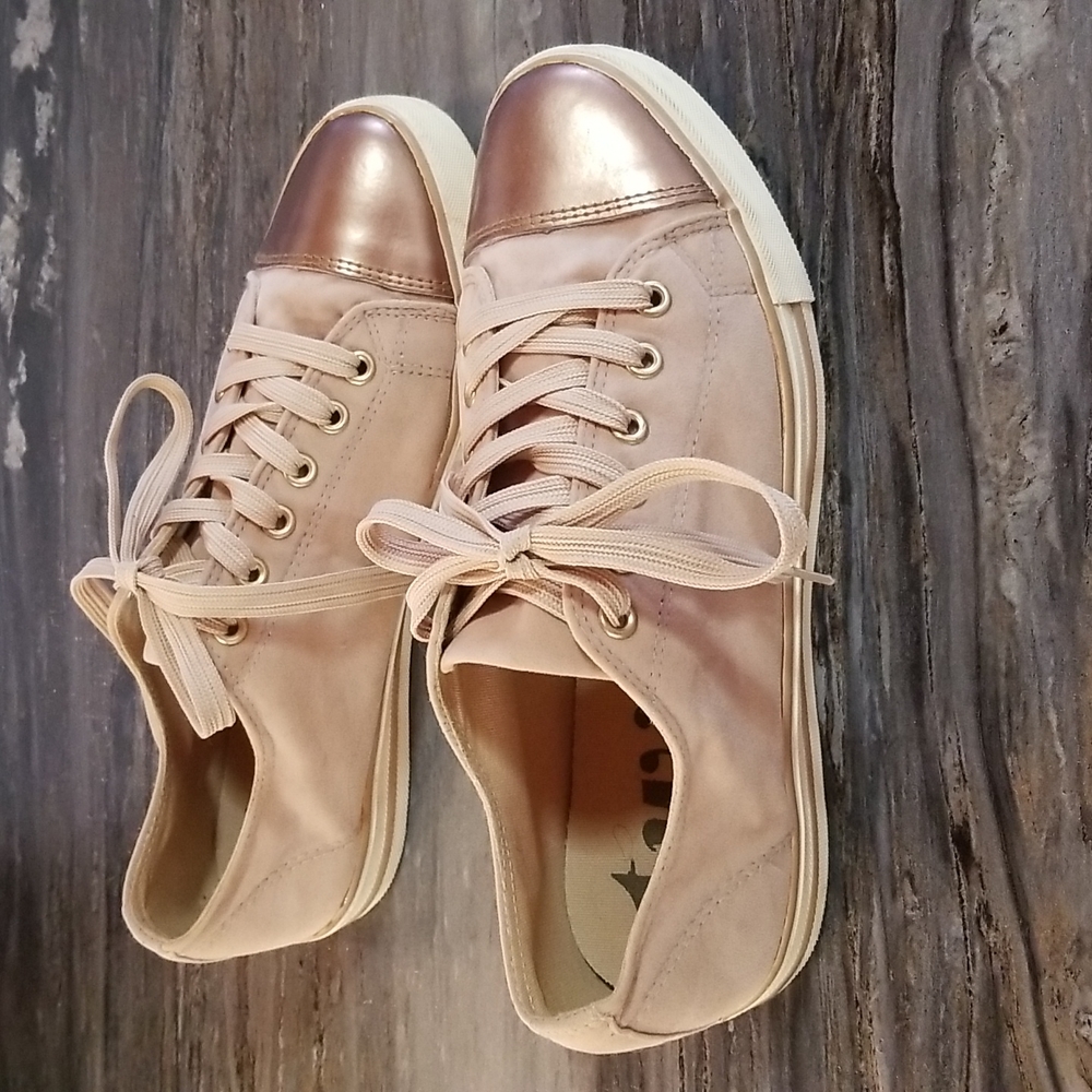 twiggy LONDON Women's Casual canvas Sneakers Size 9W Taupe and rose gold